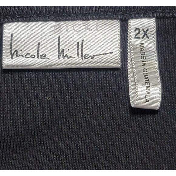 Nicole Miller Black White Red Graphic Passion For Fashion Top 2X Lightweight - Picture 3 of 7